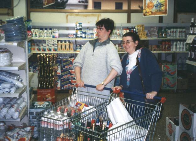 Erste Einkäufe - mein Bruder Udo und ich.